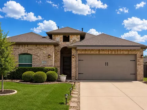 3109 Clear Springs Dr, Forney, TX 75126