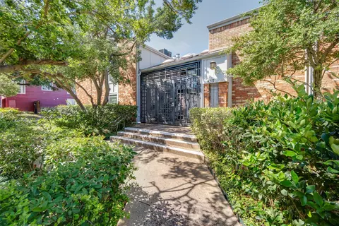 4317 Hartford St #204, Dallas, TX 75219