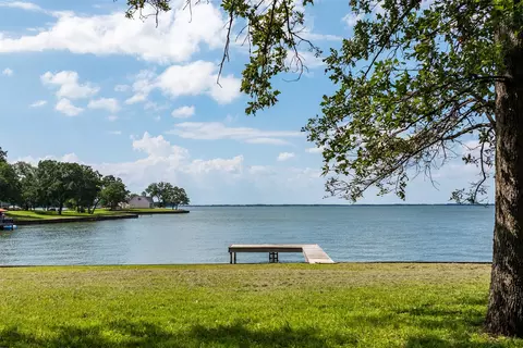 109 Lakeside Ln, Streetman, TX 75859
