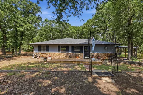 777 Wildwood Trl, Weatherford, TX 76085