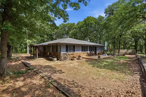 777 Wildwood Trl, Weatherford, TX 76085