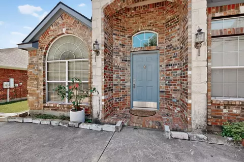 2201 Trickling Creek Dr, Garland, TX 75041