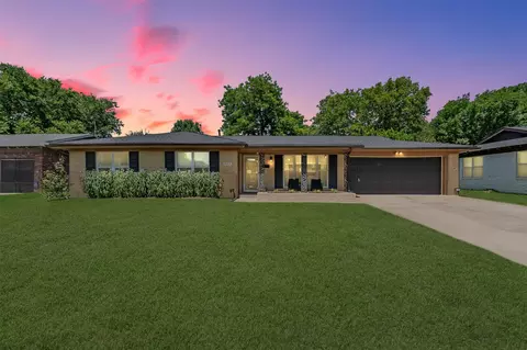 853 Lee Dr, Bedford, TX 76022