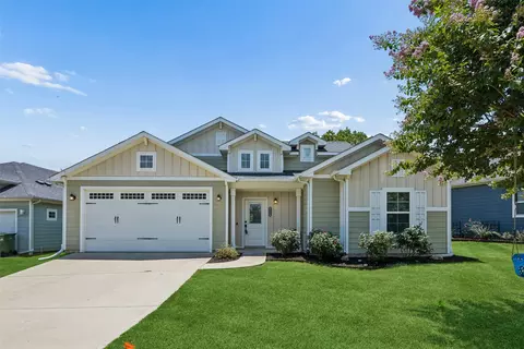 612 Myers Dr, Lake Dallas, TX 75065