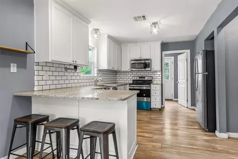 2426 Mckenzie Ave, Waco, TX 76708 photo 6