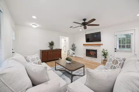 208 E 7th St, Prosper, TX 75078 photo 6