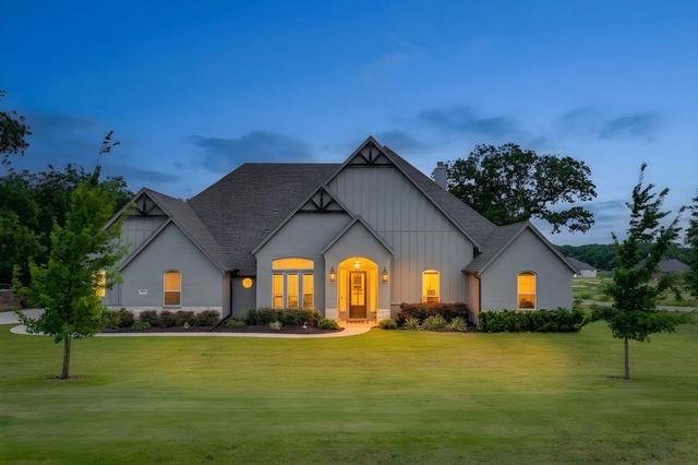 947 Silverleaf Dr, Weatherford, TX 76085