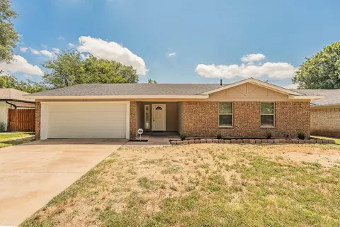 717 Blue Ridge Trl, Saginaw, TX 76179