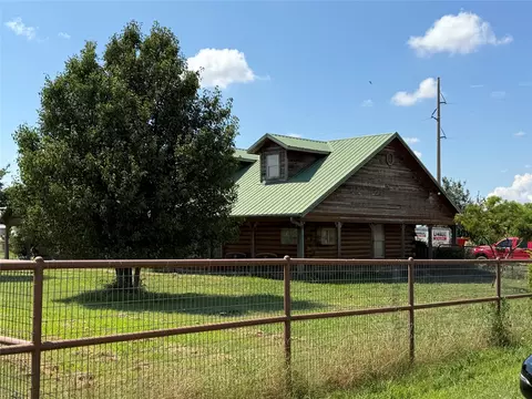 1343 Gunter Rd, Whitesboro, TX 76273