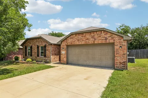 3017 N Hickory St, Sherman, TX 75092