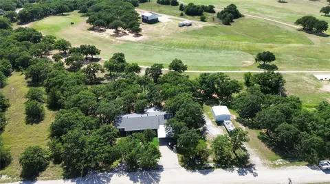 151 Country Club Dr, Nocona, TX 76255