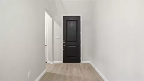 Entry Way - 728 Soaring Hawk Dr, Fort Worth, TX 76008 photo 4 of 4