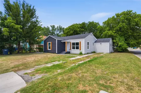 2700 Vogt St, Fort Worth, TX 76105