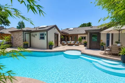 18636 Crownover Ct, Dallas, TX 75252