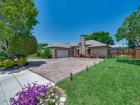18636 Crownover Ct, Dallas, TX 75252