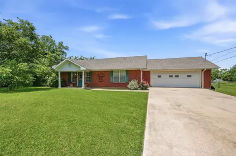 205 3rd St, Whitesboro, TX 76273