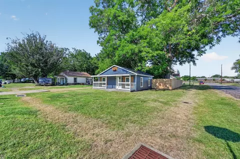 141 N Dobson St, Burleson, TX 76028