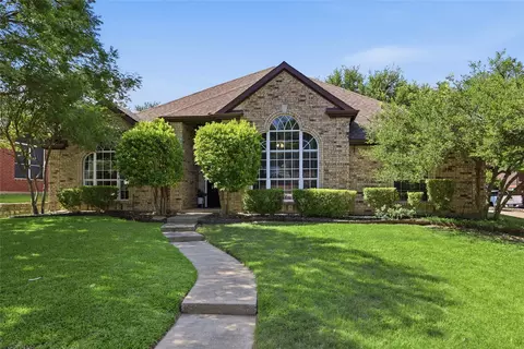 908 Chapel Dr, Denton, TX 76205