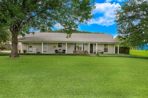 406 Clover Ln, Bossier City, LA 71112