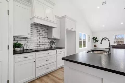 Kitchen - 2303 Pilgrim Ln, Lorena, TX 76655 photo 4 of 5