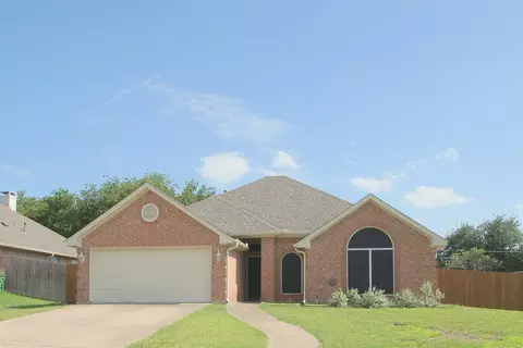 1804 Sand Stone Dr, Sanger, TX 76266