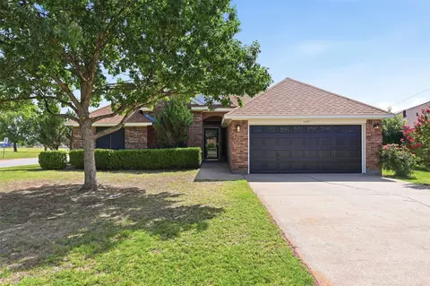 1401 Spanish Oak Dr, Granbury, TX 76048