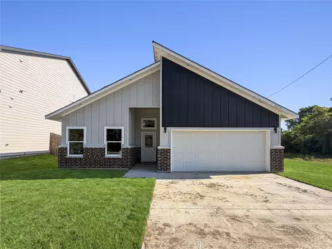 2212 Polk St, Greenville, TX 75401
