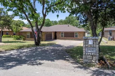 315 Dow Ross Blvd, Duncanville, TX 75116