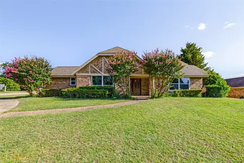 7126 Fernmeadow Cir, Dallas, TX 75248