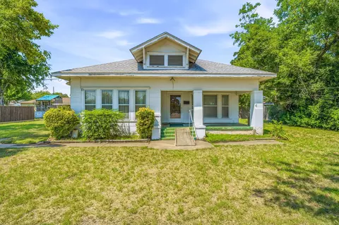 648 N Belknap St, Stephenville, TX 76401