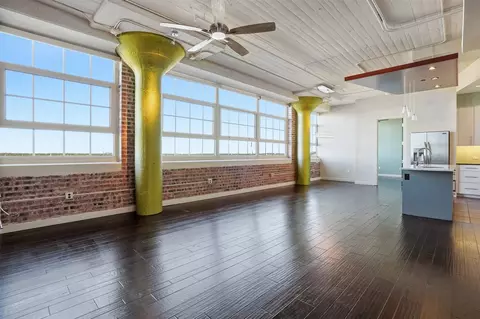 2600 W 7th St #2508, Fort Worth, TX 76107