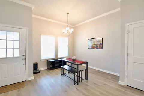 429 Travis Dr, Mcgregor, TX 76657 photo 6
