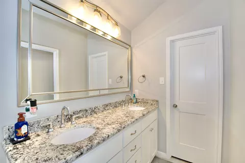 429 Travis Dr, Mcgregor, TX 76657 photo 20