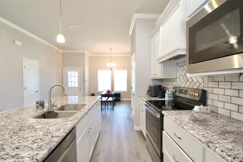 429 Travis Dr, Mcgregor, TX 76657 photo 14