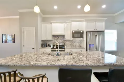 429 Travis Dr, Mcgregor, TX 76657 photo 7