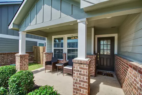 429 Travis Dr, Mcgregor, TX 76657 photo 4
