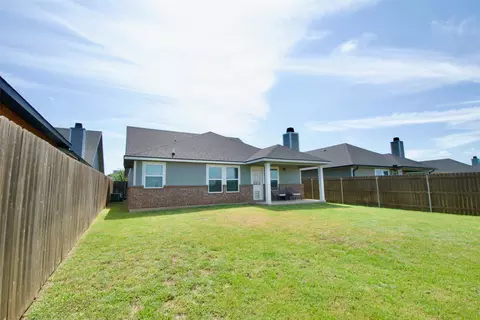 429 Travis Dr, Mcgregor, TX 76657 photo 28