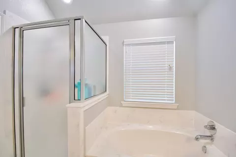 429 Travis Dr, Mcgregor, TX 76657 photo 19