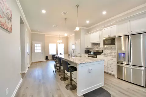 429 Travis Dr, Mcgregor, TX 76657 photo 11