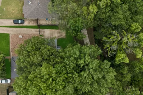 View/Area - 118 E Denton Dr, Euless, TX 76039 photo 2 of 5