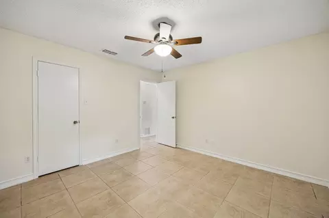 Bedroom - 118 E Denton Dr, Euless, TX 76039 photo 1 of 3