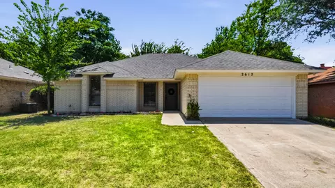 2612 Carten St, Fort Worth, TX 76112