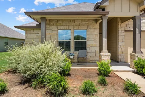 10805 Peperak Ct, Waco, TX 76708 photo 4