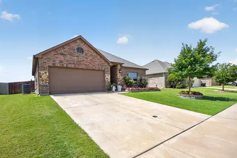 334 Pecos Dr, Crandall, TX 75114