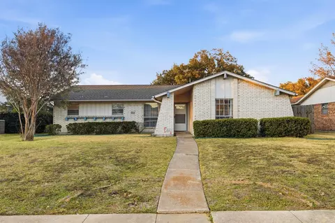 1913 Mission Dr, Garland, TX 75042