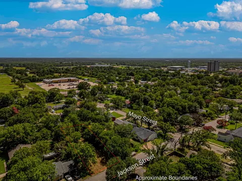 1505 Jackson St, Commerce, TX 75428 photo 2