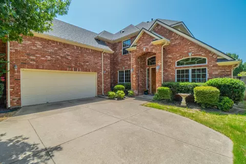 904 Ascension Dr, Hurst, TX 76053