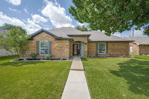 1686 Crosshaven Dr, Lewisville, TX 75077