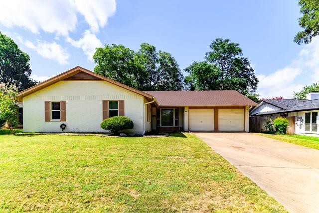 1106 Coronet St, Irving, TX 75062