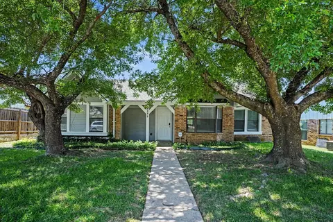 1022 Cedar Run Dr, Duncanville, TX 75137